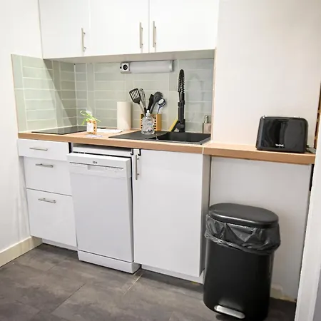 Jessica - Very Luminous 1br With Loggia - By Tgb